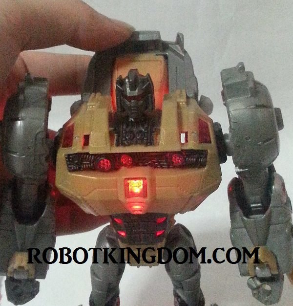 Hasbro Transformers Fall Of Cybertron Voyager Grimlock In Hand Images Show Lighting Effects  (8 of 12)